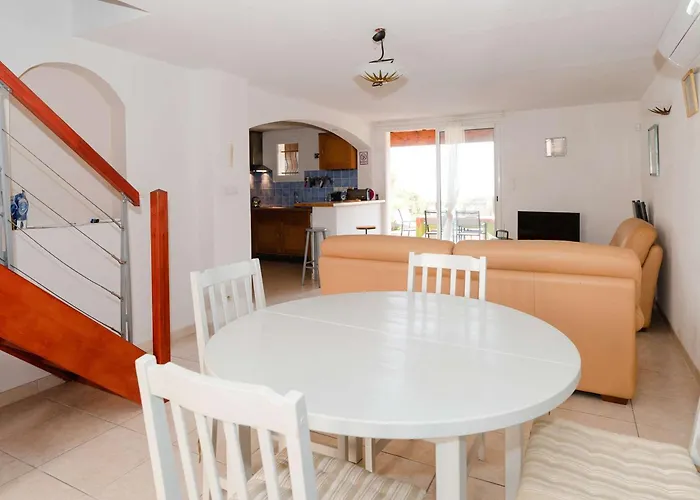 Climatisee 3 Avec Terrasse Vue A Saint Pierre La - Fr-1-409-188 Villa Fleury (Aude)