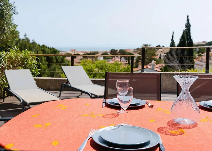 Villa Climatisee 3 Avec Terrasse Vue A Saint Pierre La - Fr-1-409-188 *
