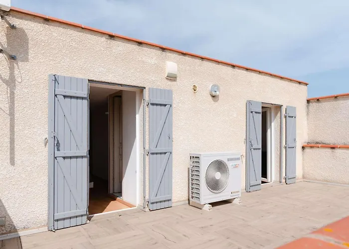 Climatisee 3 Avec Terrasse Vue A Saint Pierre La - Fr-1-409-188 Villa *
